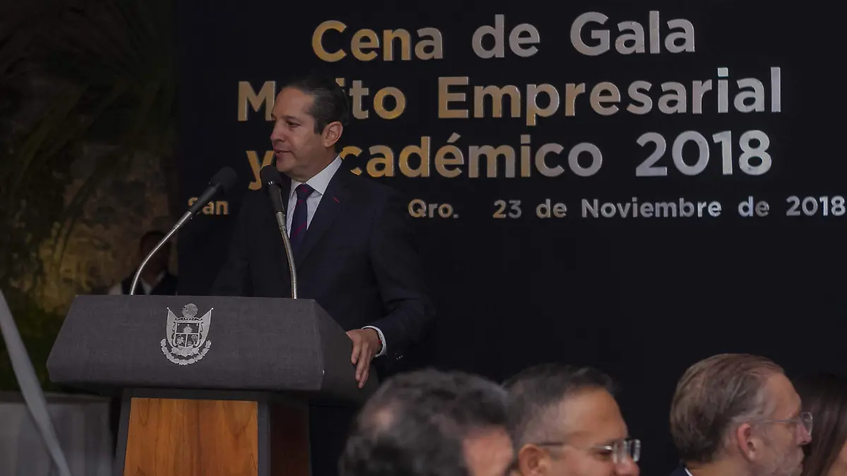 El gobernador del estado, Francisco Domínguez Servién, anunció la llegada de dos inversiones a San Juan del Río.