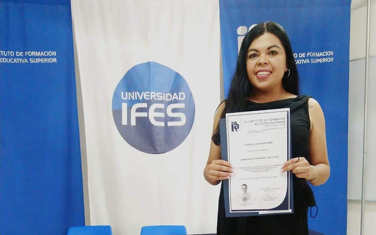 SJR Recibiendo sus papeles