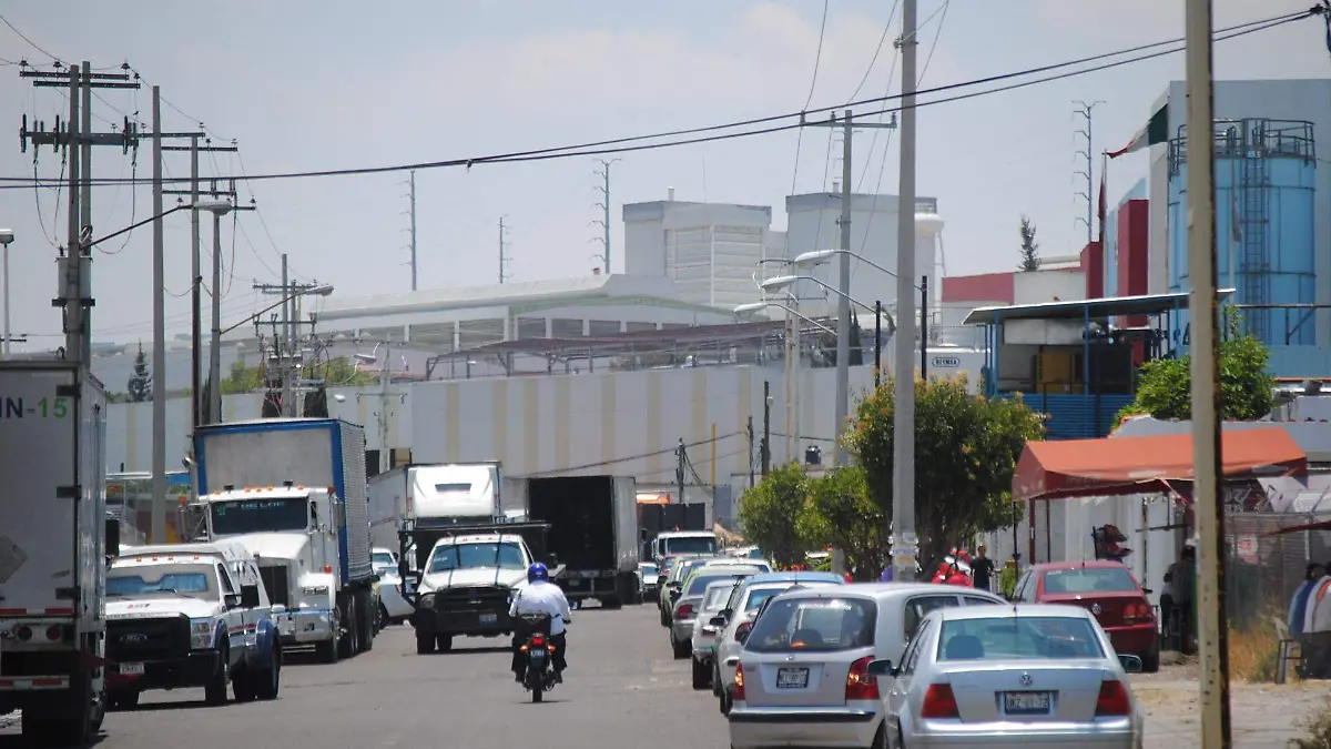 Canacintra detectó que empresas registraron retroceso del 10 por ciento en ventas.  Foto Archivo  El Sol de San Juan del Río.
