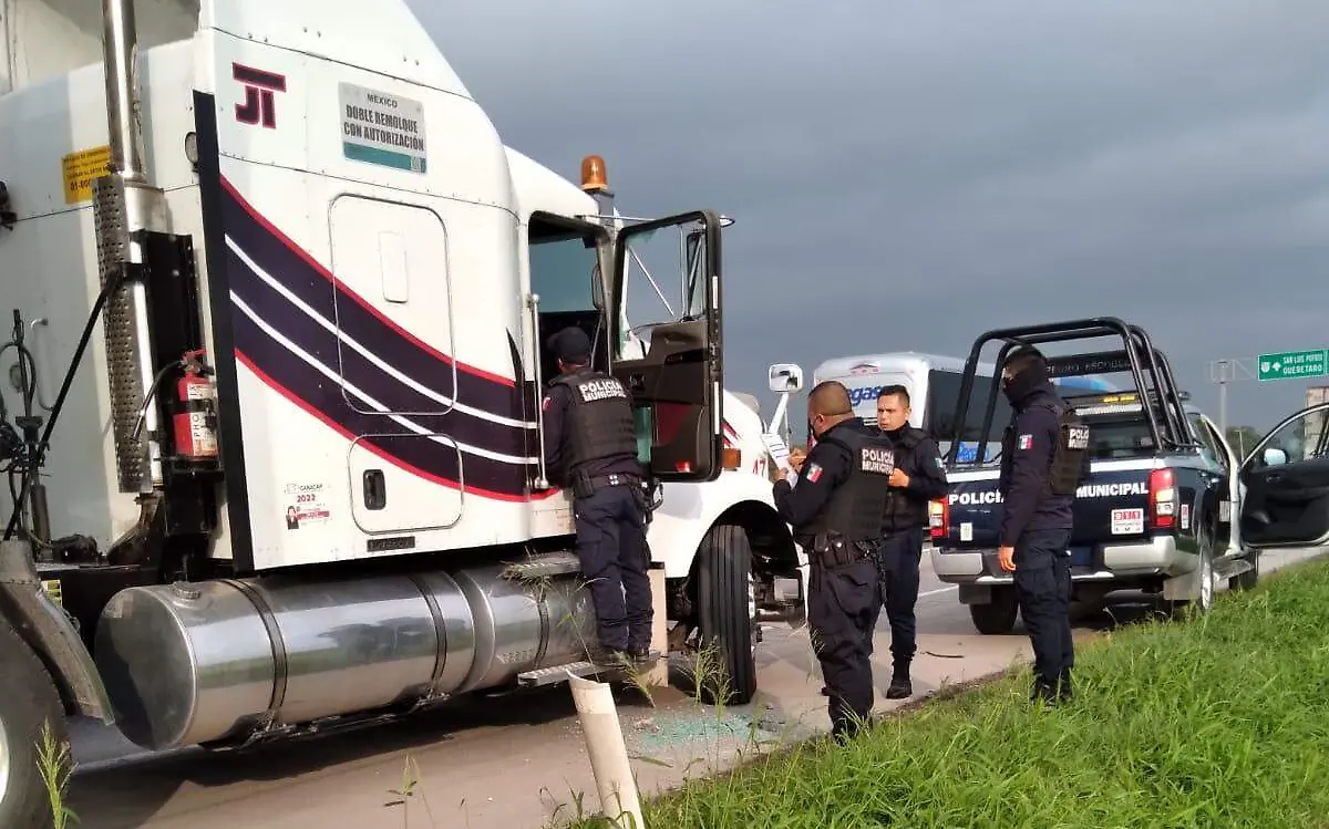 frustran robo a trailer
