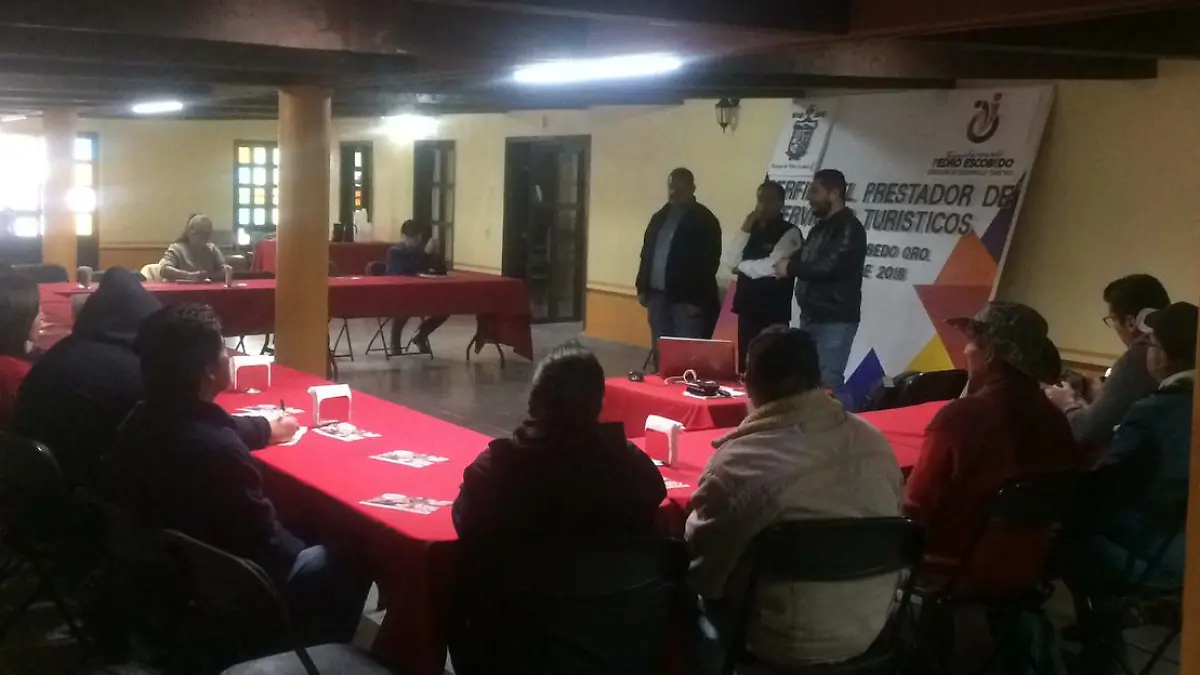 Imparten el taller Perfil del Prestador de Servicios Turísticos en Pedro Escobedo. Foto Especial