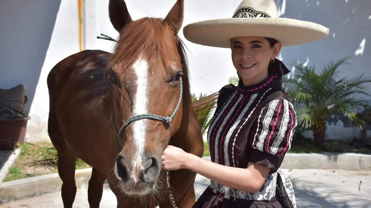 SJR Una de las pasiones de la joven son los caballos