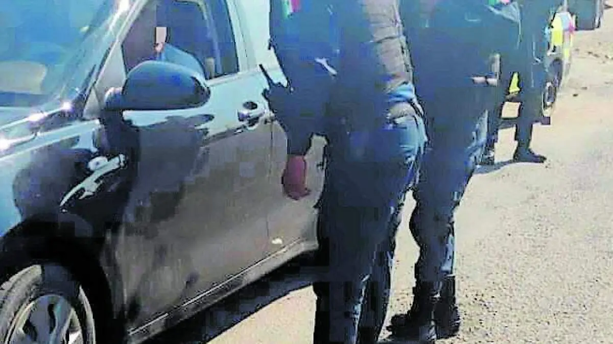 SJR POLI EL SUJETO FUE DETENIDO_CMYK