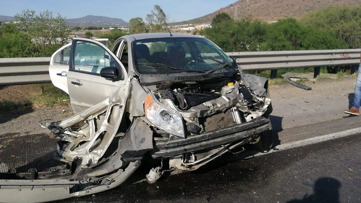 14 ABR EL AUTO TERMINO