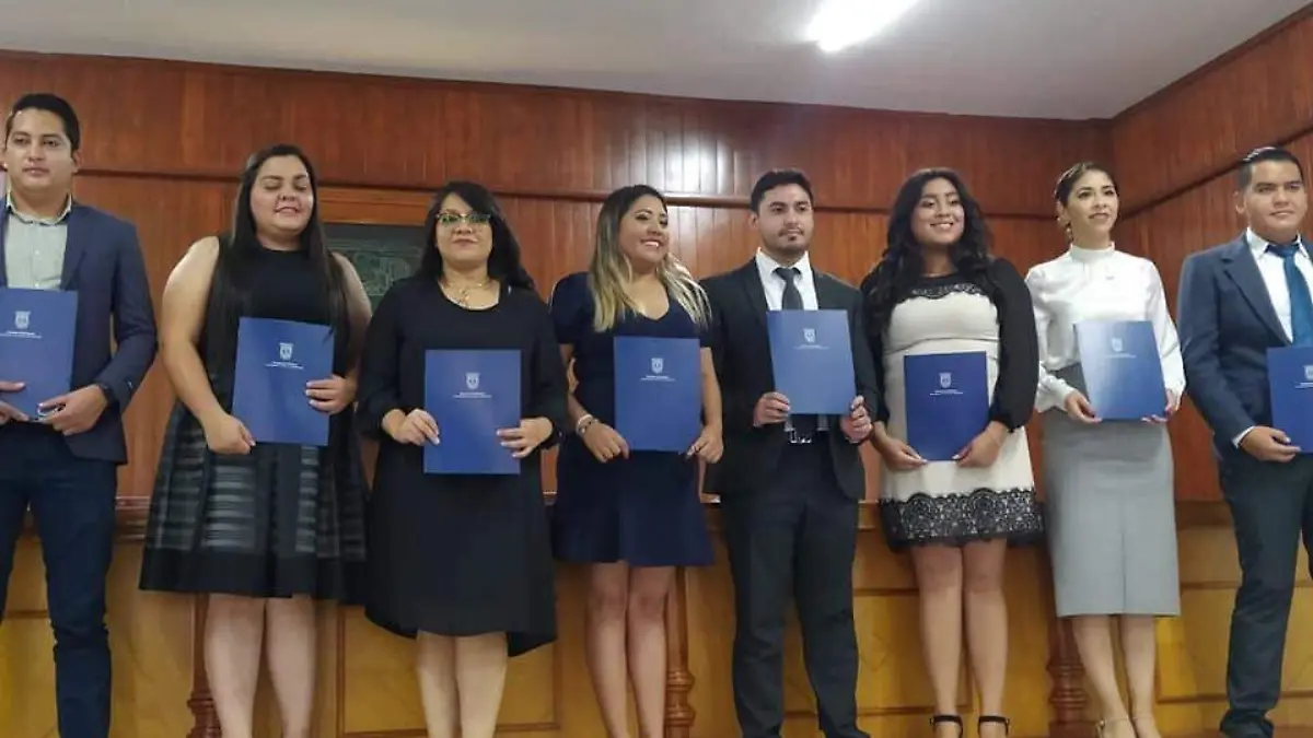 1.- Con su respectiva