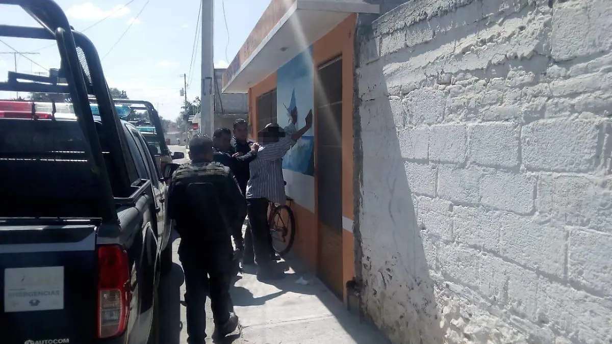 Los pobladores de La Estancia piden ayuda a las autoridades municipales, pues consideran que este individuo debe estar recluido.  Foto Cortesía.