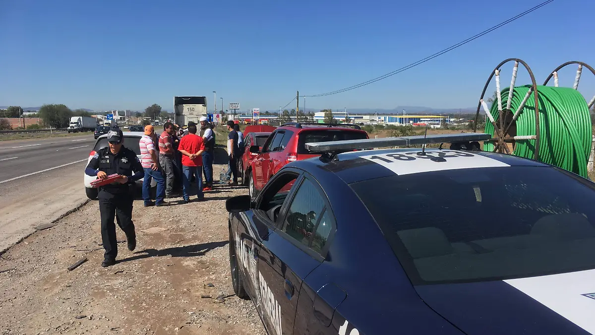 01 DIC. TRES VEHICULOS