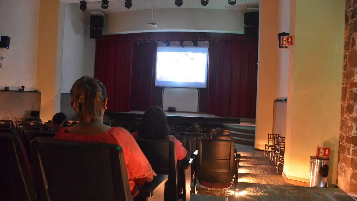 SJR Proyeccion de Fuego de Noche