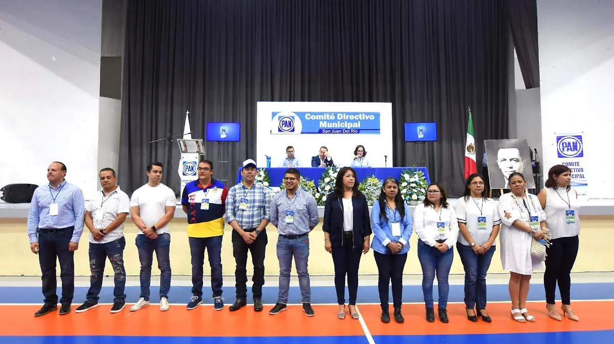 Los panistas también eligieron consejeros estatales y federales.  Foto César Ortiz.