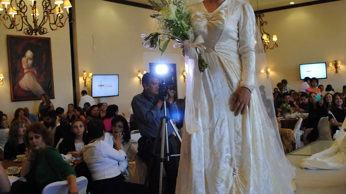 5.- El vestido
