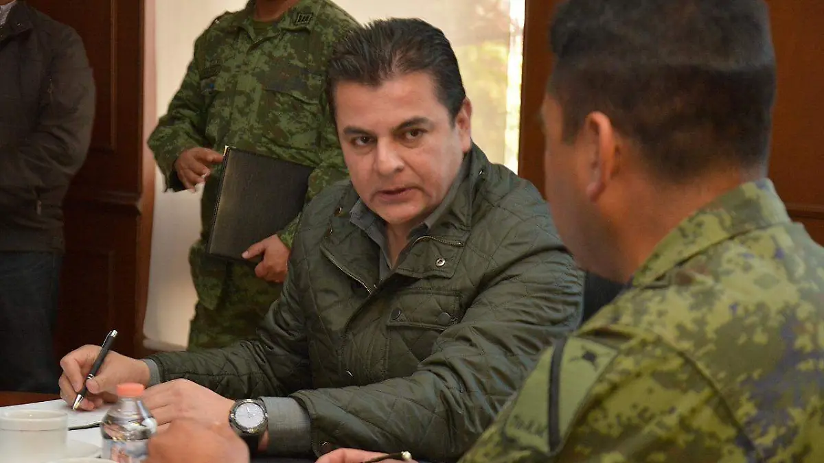 El alcalde, Antonio Mejía