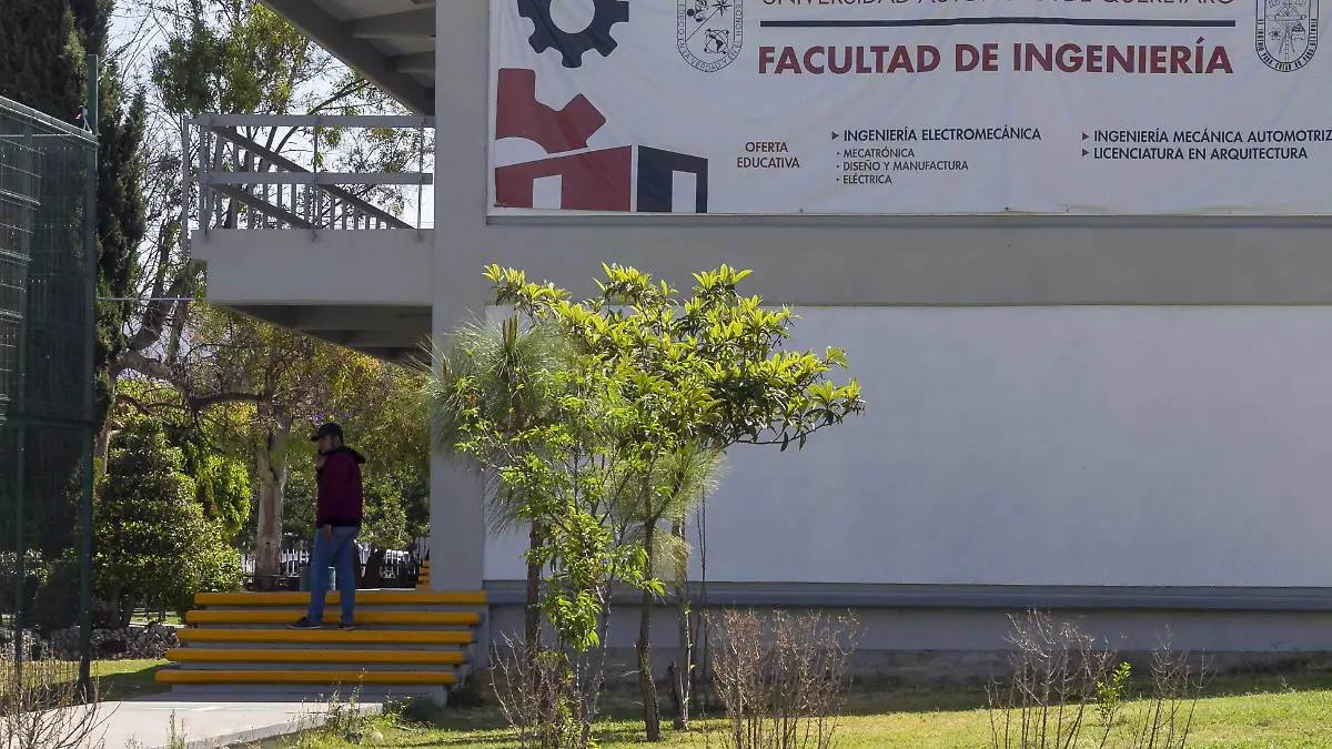 Alumnos y catedr_ticos han seguido con actividades de investigaci_n v_a remota.  Archivo.  El Sol de San Juan del R_o.