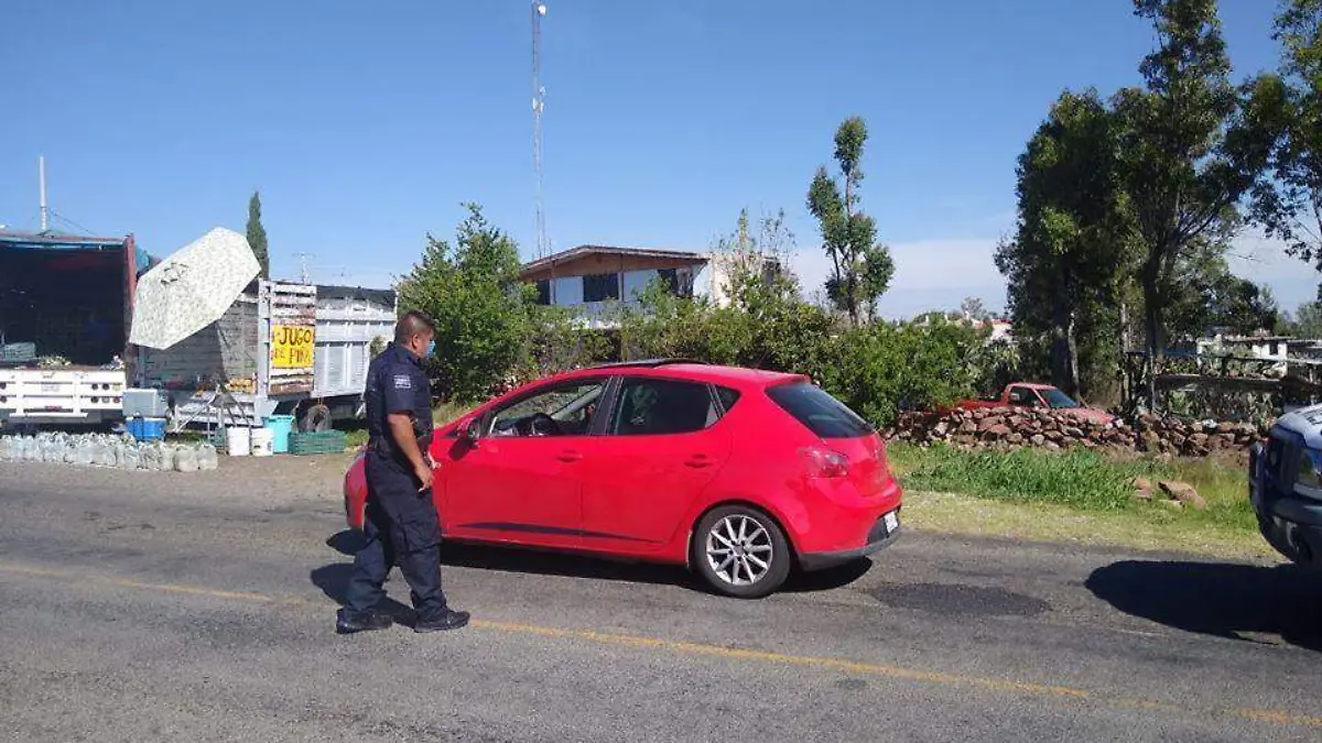 Elementos policiales buscan bajar la movilidad hacia esta demarcación del sur del estado.Cortesía Seguridad Amealco.