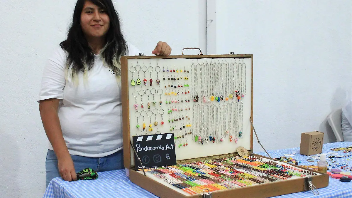 SJR Ángela Gabriela y sus piezas en arcilla