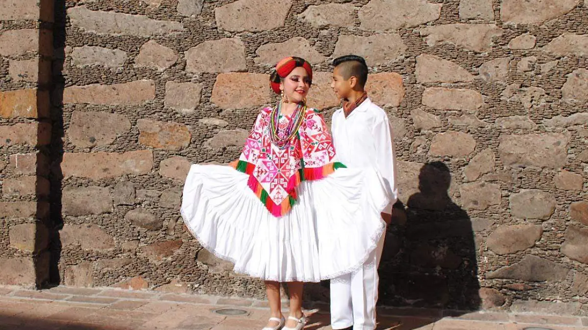 1.- Pareja