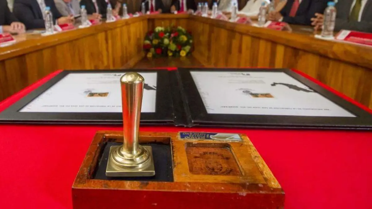 Planean actos protocolarios para conmemorar un a_o m_s del municipio.  Foto Archivo  El Sol de San Juan del R_o.