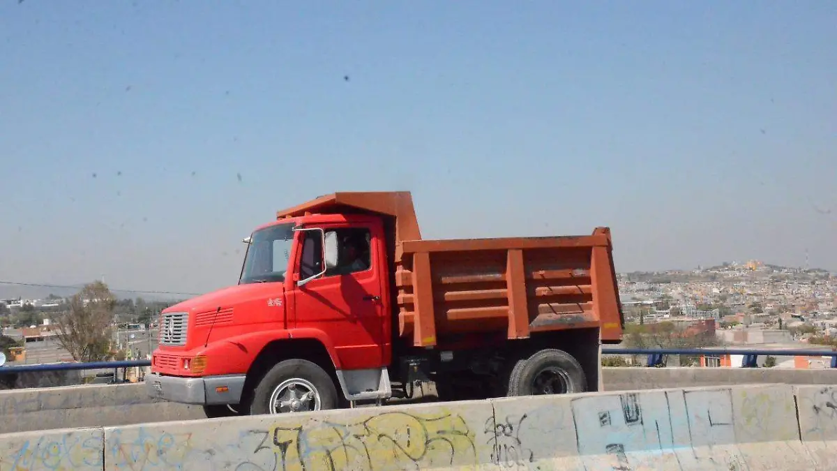 Transportistas de carga materialista piden la intervenci_n del gobierno municipal para