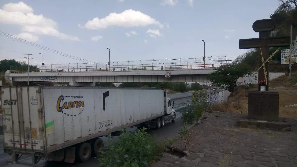 La carretera federal es una de las más circuladas del Bajío y en el tramo del San Juan, los accidentes son constantes.