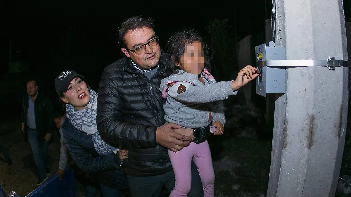 En compañía de su