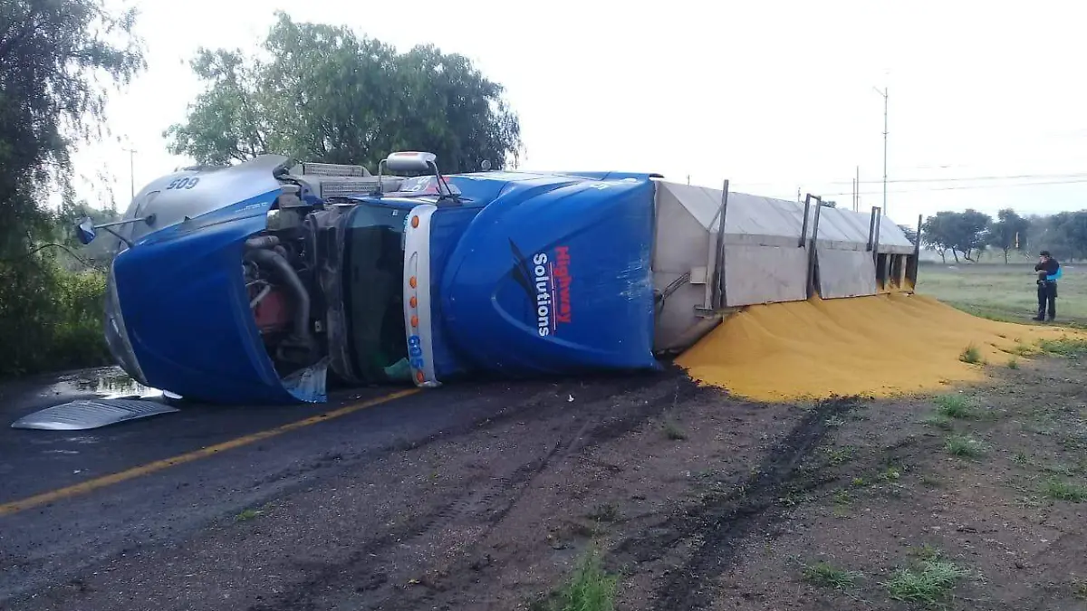 05 NOV. Así quedo el tráiler cargado con 30