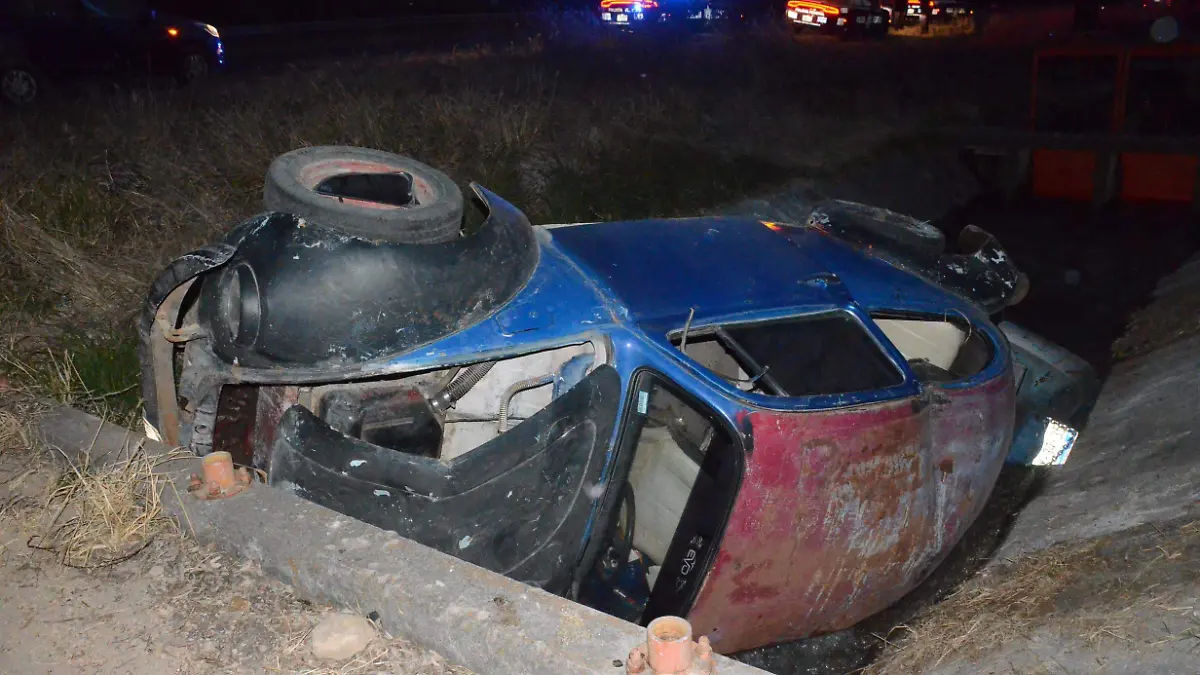 26 DIC ESTE VEHICULO. 