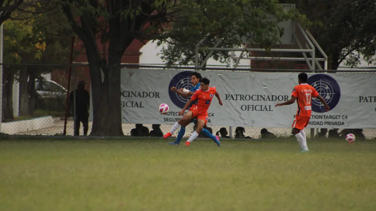 SJR RETUVIERON