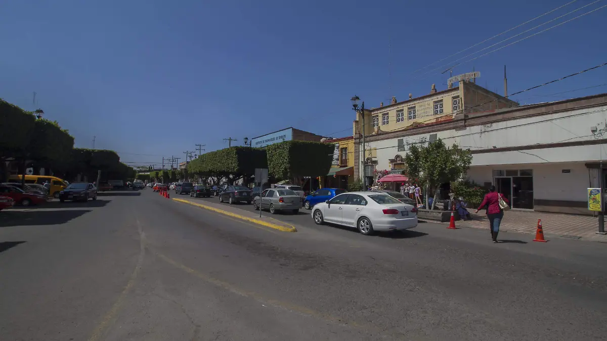 Desde el fin de semana se not_ menor movilidad en las calles del municipio. C_sar Ortiz El Sol de San Juan de R_o.