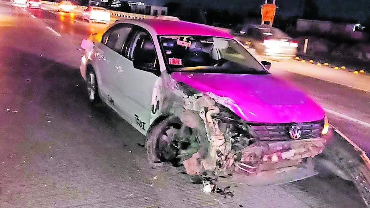 SJR POLI EL TAXI QUEDO EN_CMYK