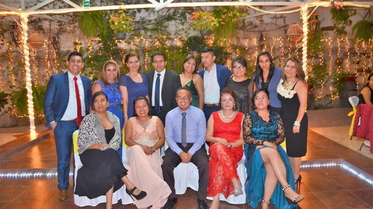SOC-LOS GRADUADOS