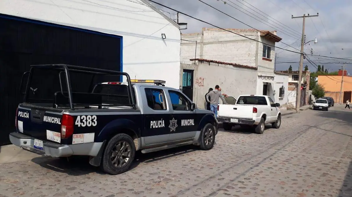 04 AGO CAMIONETA SUSTRAIDA