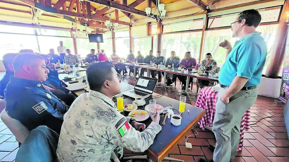 SJR POILI AFINAN DETALLES POR_CMYK