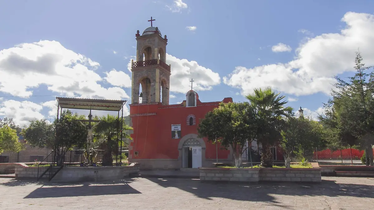 Preparan festejos patronales en San Cirilo.  Foto César Ortiz  El Sol de San Juan del Río.