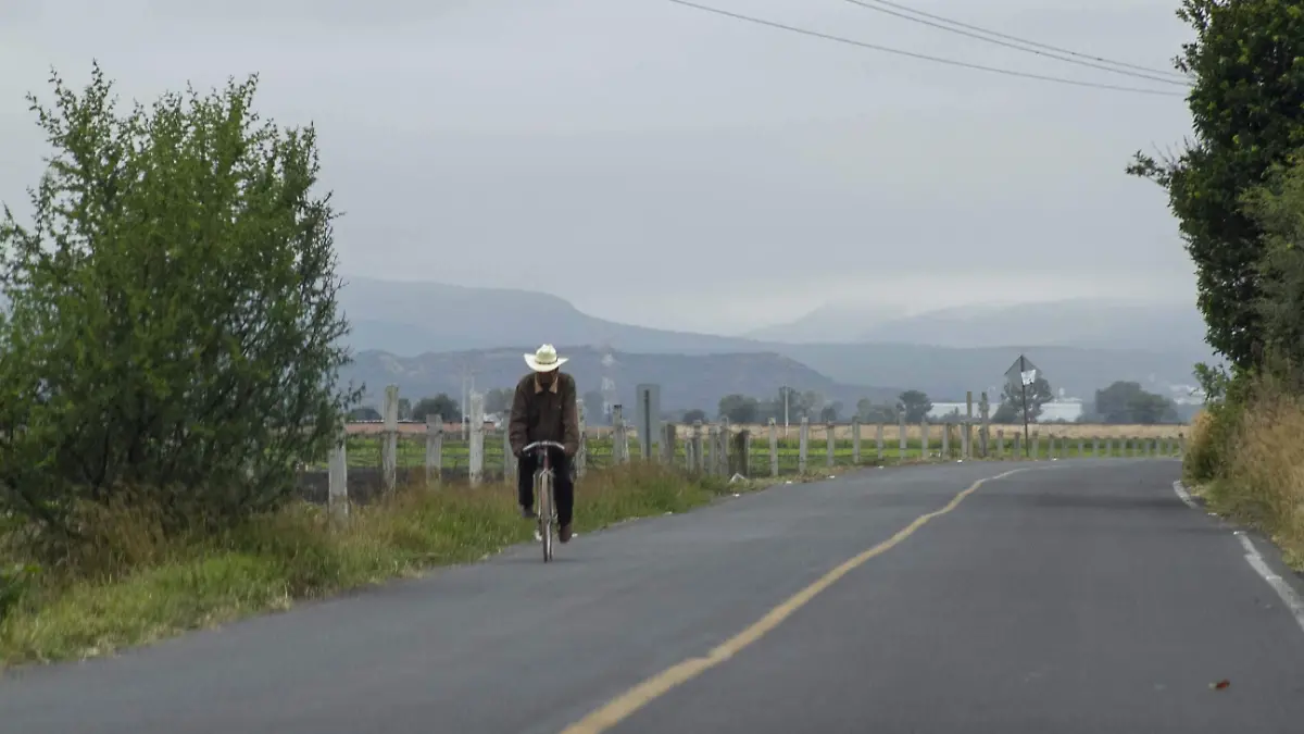 Gente del campo escobedense busca oportunidades de visa temporal para trabajar en Canadá. Foto César Ortiz