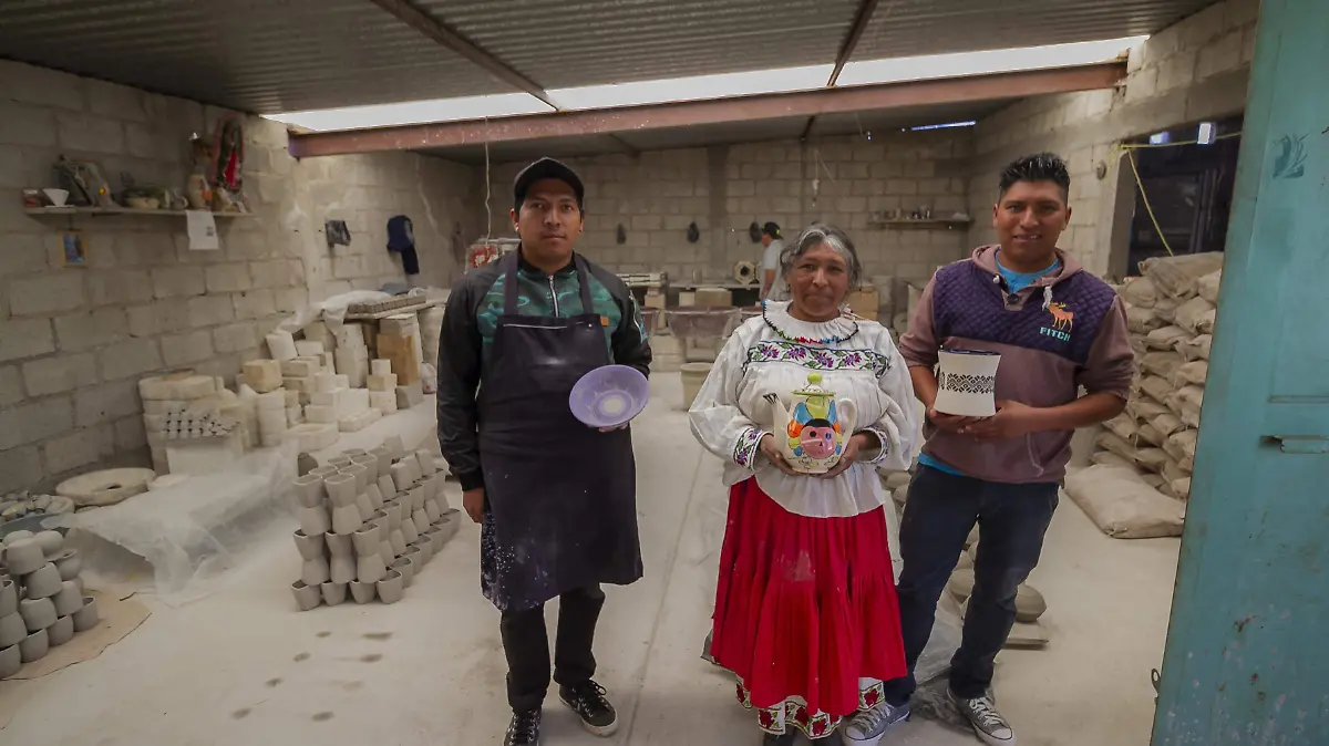 Este comercio se ha vuelto el sustento familiar de Romi.