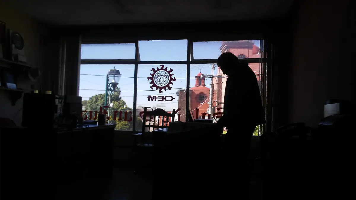 Agradece a su casa editorial y a quienes lo leyeron durante todo este tiempo.  Foto César Ortiz  El Sol de San Juan del Río.