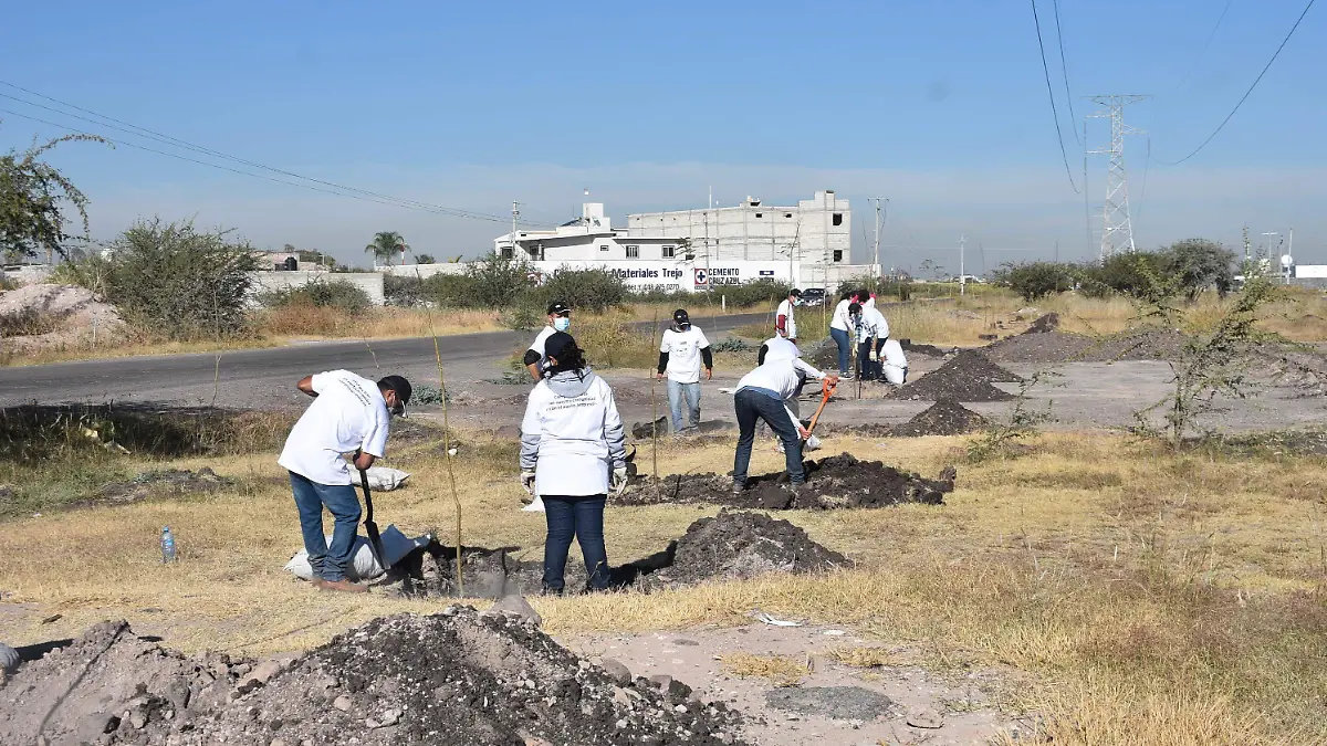 Agradeció a la iniciativa privada por sumarse a con este trabajo.  Cortesía Gobierno Escobedo.