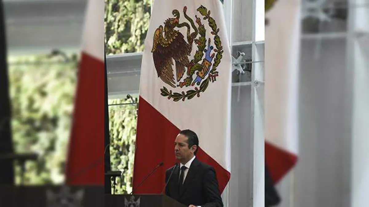 Francisco Domínguez Servién rindió