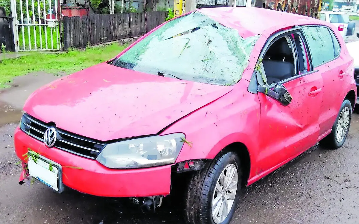 EL AUTO QUEDO DESTROZADO_CMYK