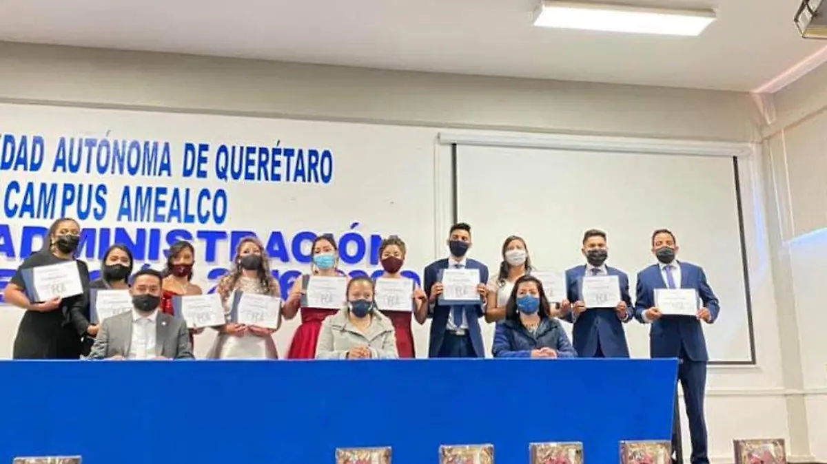 1.- Los graduados
