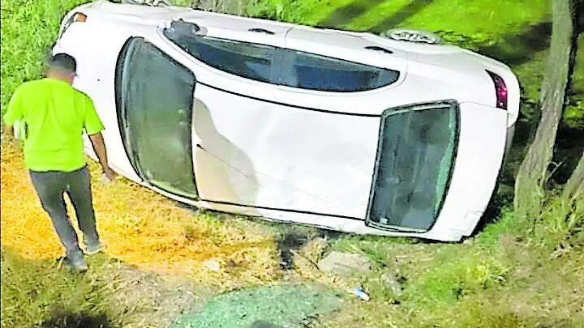 28 FEB AUTO TERMINO EN DESNIVEL_CMYK