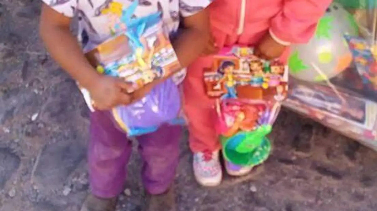 Unen esfuerzos para llevar sonrisas a los niños de San Juan del Río.  Archivo  El Sol de San Juan del Río.