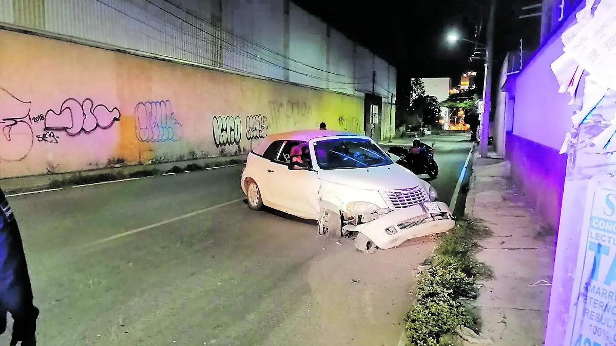 ELAUTO QUEDO EN SENTIDO_CMYK