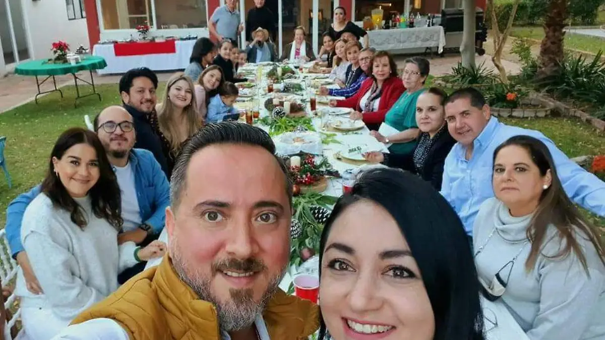 SJR Pablo y Lolita con la familia