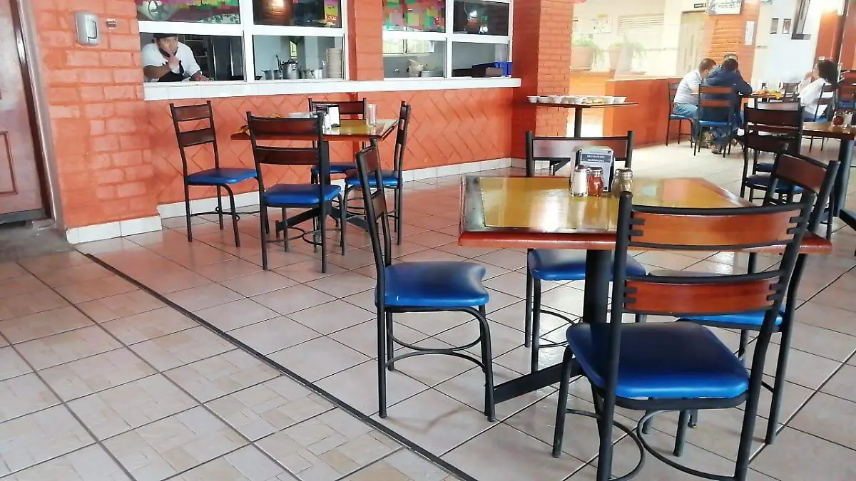 Restaurantes se preparan para fiestas patrias