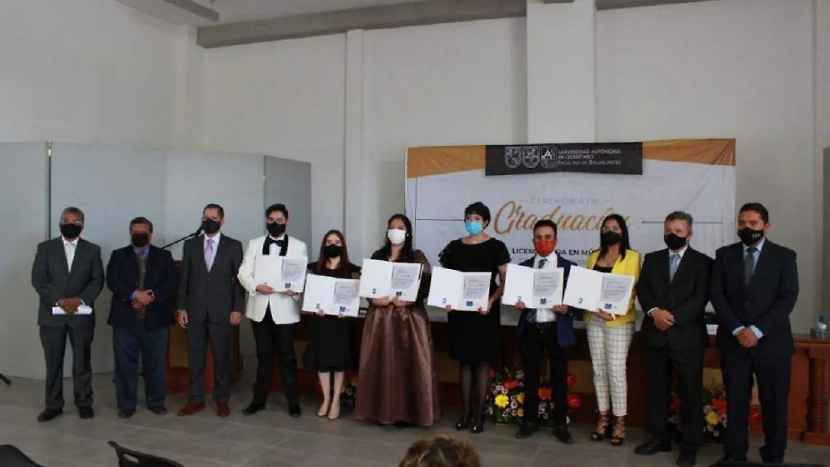 1.- Graduados