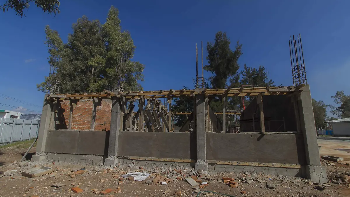 En el Conalep plantel San Juan del Río inició la construcción del aula de medios