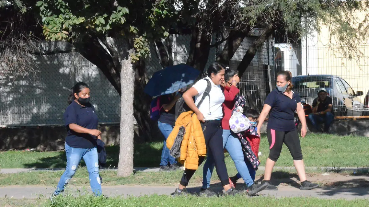 Industriales descartan adelantos de aguinaldos para El Buen Fin.  Luis Lu_vanos.