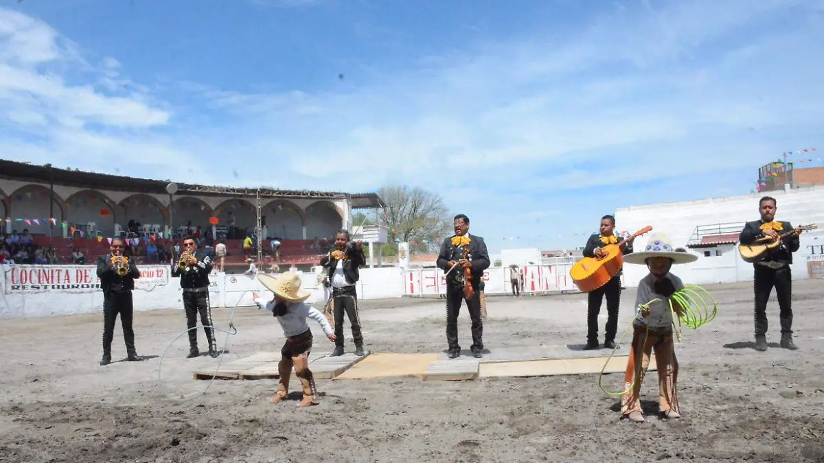 6.- Mariachi