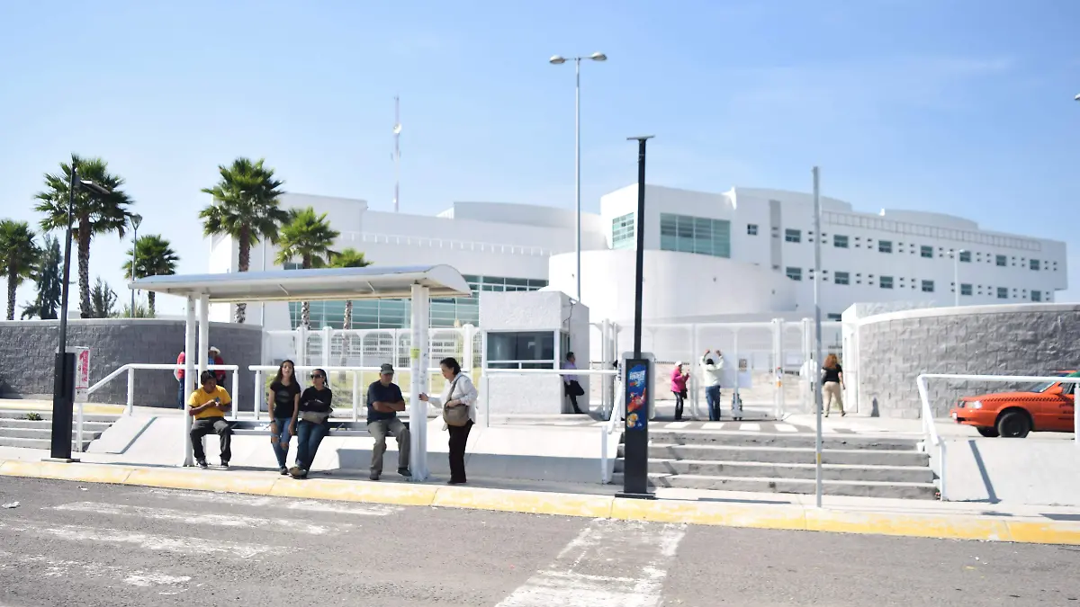 23 ABRIL. De emergencia