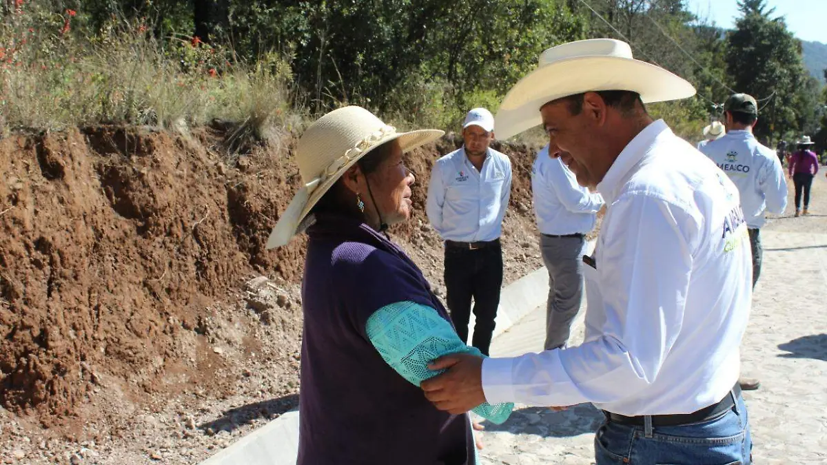 Habitantes agradecieron las obras municipales. Foto Cortesía Comunicación Amealco.